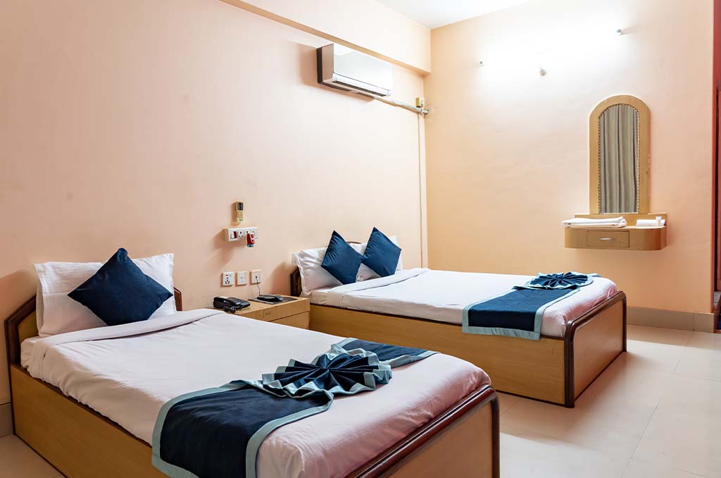 Best Hotel Opera in Kanchanpur Shuklaphata National Park