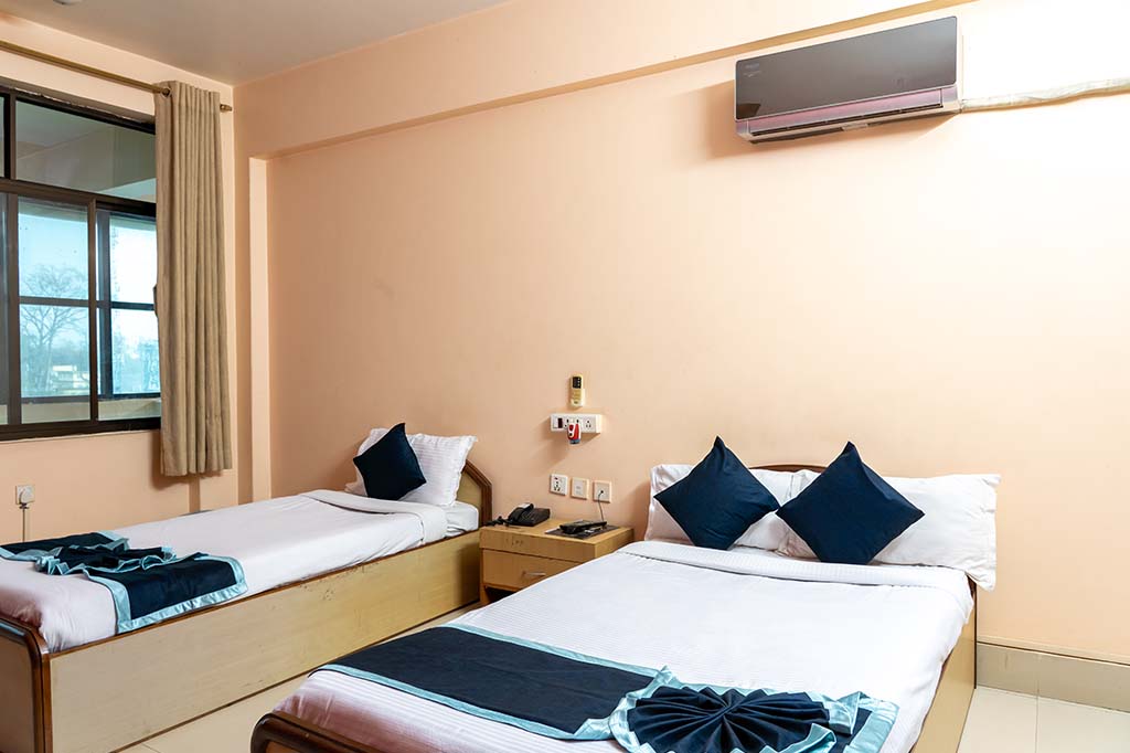 Best Hotel Opera in Kanchanpur Shuklaphata National Park