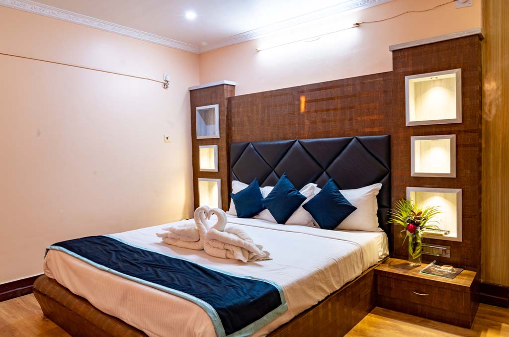 Best Hotel Opera in Kanchanpur Shuklaphata National Park