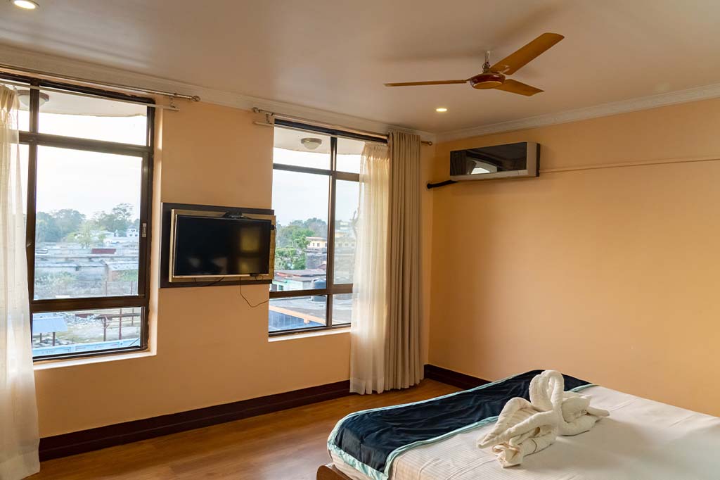 Best Hotel Opera in Kanchanpur Shuklaphata National Park